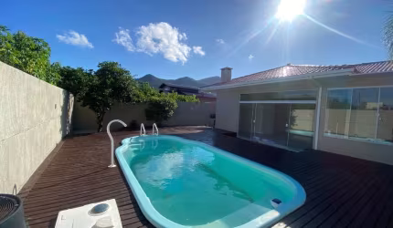 Casa Residencial com 250,00 m² no Açores