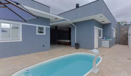 Casa de 197m² com 3 quartos sendo 2 suítes na Pedra Branca