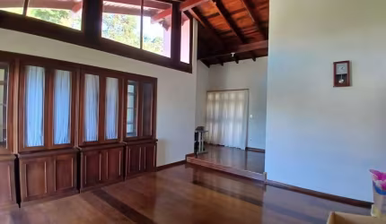 Casa Residencial com 4 quartos sendo 1 suíte no Córrego Grande