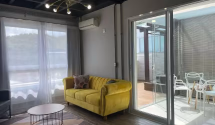 Cobertura com 1 suíte no bairro Jurerê, Florianópolis.