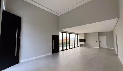 Casa Residencial de 248m² com 3 Suítes na Pedra Branca