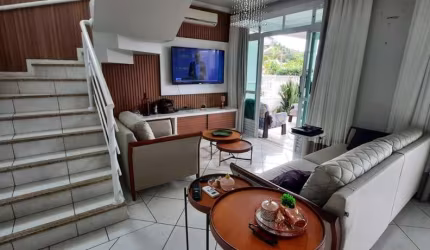 Casa 4 quartos sendo 1 suíte na Praia de Fora em Palhoça