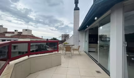 Cobertura com 172m² e 3 suítes na Praia Brava