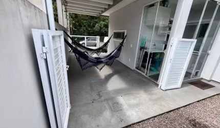 Casa com 87 m² de 3 quartos sendo 1 suíte na bairro Forquilhas em São José