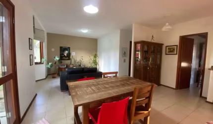 Casa com 3 quartos no bairro Campeche.