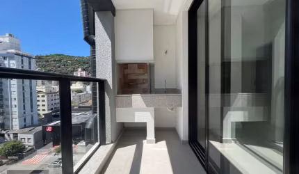 Apartamento de 73m² com 2 quartos sendo 1 suíte no Centro