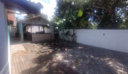 Terreno de 371,24 nos Ingleses