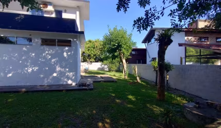 Casa com 2 suítes no bairro Campeche