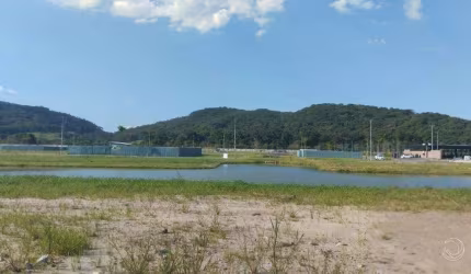 terreno 303,68m² no bairro Pedra Branca em Palhoça