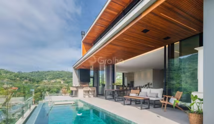 Casa de 415m² com 4 suítes no Itacorubi