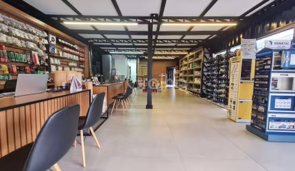 Sala Comercial de 234m² em Palhoça