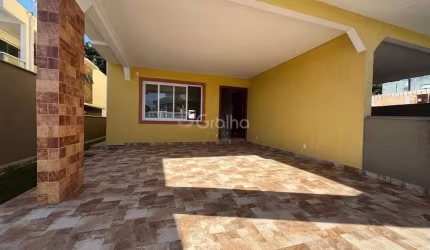 Casa de 193,20m² com 3 quartos sendo 2 suítes nos Ingleses do Rio Vermelho
