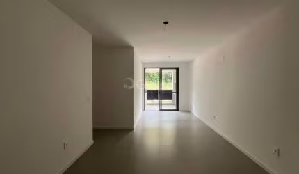 Apartamento de 70m² com 2 quartos sendo 1 suíte em Cacupé