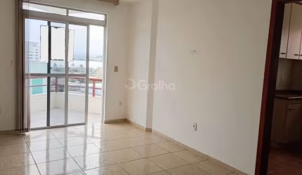 Apartamento de 64m² com 2 quartos no Centro