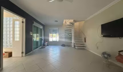 Casa de 250m² com 3 quartos no bairro Praia de Fora em Palhoça
