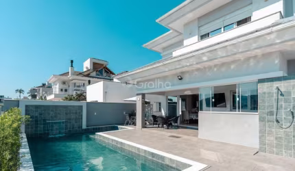 Casa Alto Padrão de 245m² com 3 quartos sendo 1 suíte na Pedra Branca