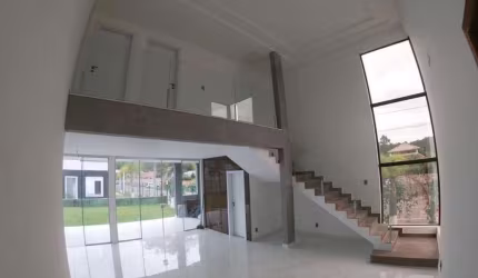 Casa Residencial de 212m² com 3 Suítes no Rio Vermelho