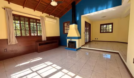 Casa com 3 quarto no bairro Rio Tavares
