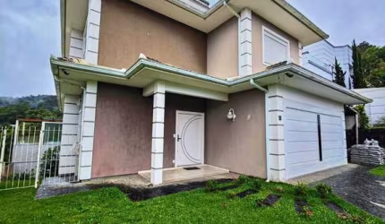 Casa com 4 quartos no bairro Córrego Grande