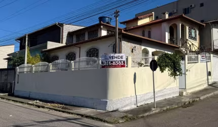 Casa de 174m² com 4 quartos sendo 1 suíte no bairro Real Parque em São José