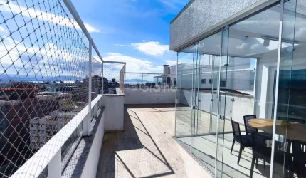 Cobertura de 175,89m² com 3 quartos sendo 2 suítes no Estreito