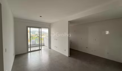 Apartamento com 2 quartos com 76m² em Barreiros, São José