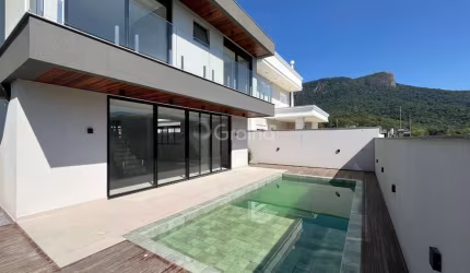 Casa de Alto Padrão no Condomínio Reserva da Pedra!