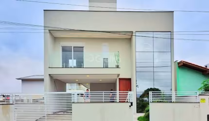 Casa à venda com 3 suítes no Campeche, Florianópolis - SC