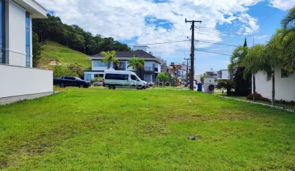 Terreno 415m2 dentro do Condomínio Parque da Pedra