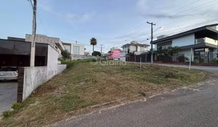 Terreno de 450m² na Pedra Branca