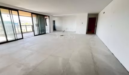 Apartamento com 3 suítes e 235m² privativos em Jurerê Internacional, Florianópolis