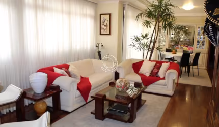 Apartamento de 4 dorms no bairro Centro