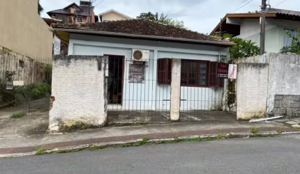 Terreno de 363m² no bairro Agronômica