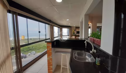 Cobertura de 4 dorms no bairro Ingleses Do Rio Vermelho