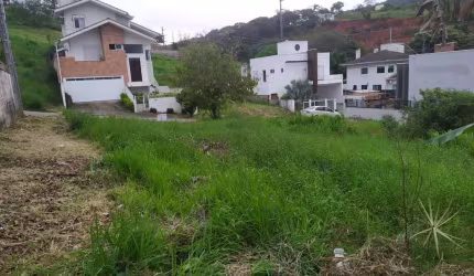 Terreno de 362m² no bairro Pedra Branca