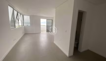 Sala Comercial de 38m² no bairro Saco Dos Limões