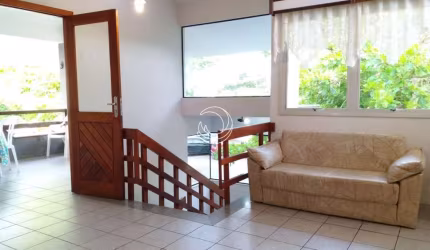 Casa Residencial de 5 dorms no bairro Jurerê Internacional
