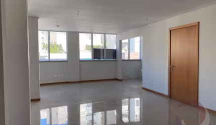 Prédio de 594m² no bairro Centro