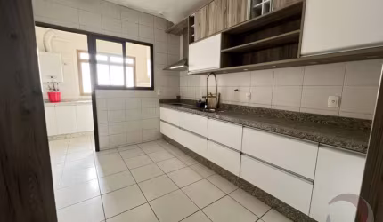 Apartamento de 4 dorms no bairro Balneário