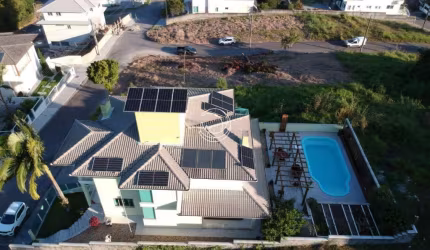 Casa Residencial de 3 dorms no bairro Pedra Branca