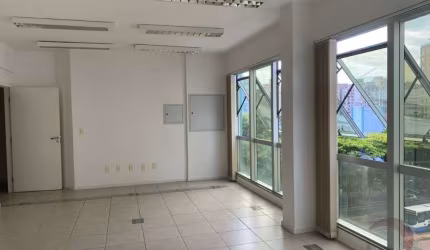Sala Comercial de 294.39m² no bairro Centro