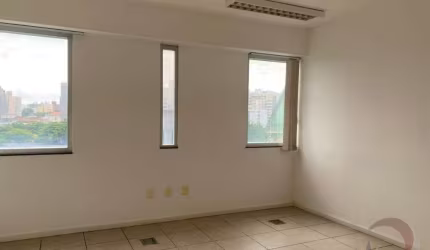 Sala Comercial de 76.2m² no bairro Centro