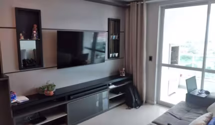 Apartamento de 2 dorms no bairro Barreiros