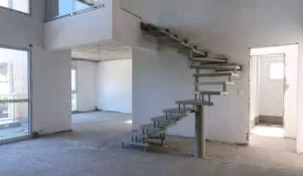 Duplex com 3 quartos sendo 3 suítes em Cacupé