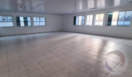 Prédio de 285m² no bairro Centro
