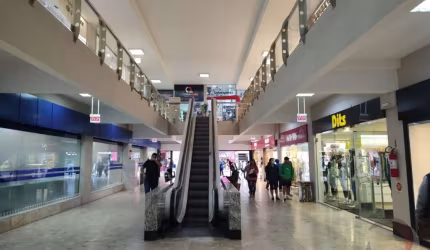 Sala Comercial de 55.8m² no bairro Centro