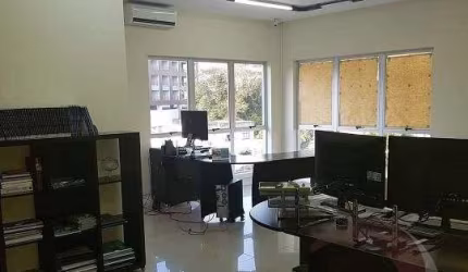 Sala Comercial de 84m² no bairro Trindade