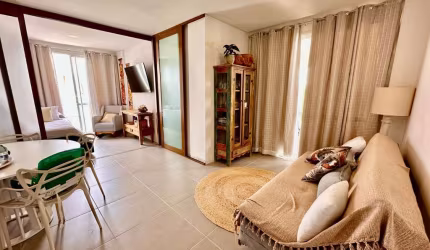 Cobertura de 2 dorms no bairro Campeche