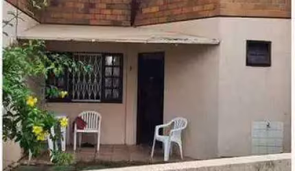 Casa Duplex à – 3 Quartos, 1 Suíte