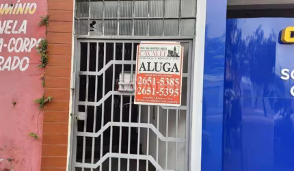 Ótima casa assobradada, ambientes amplos.